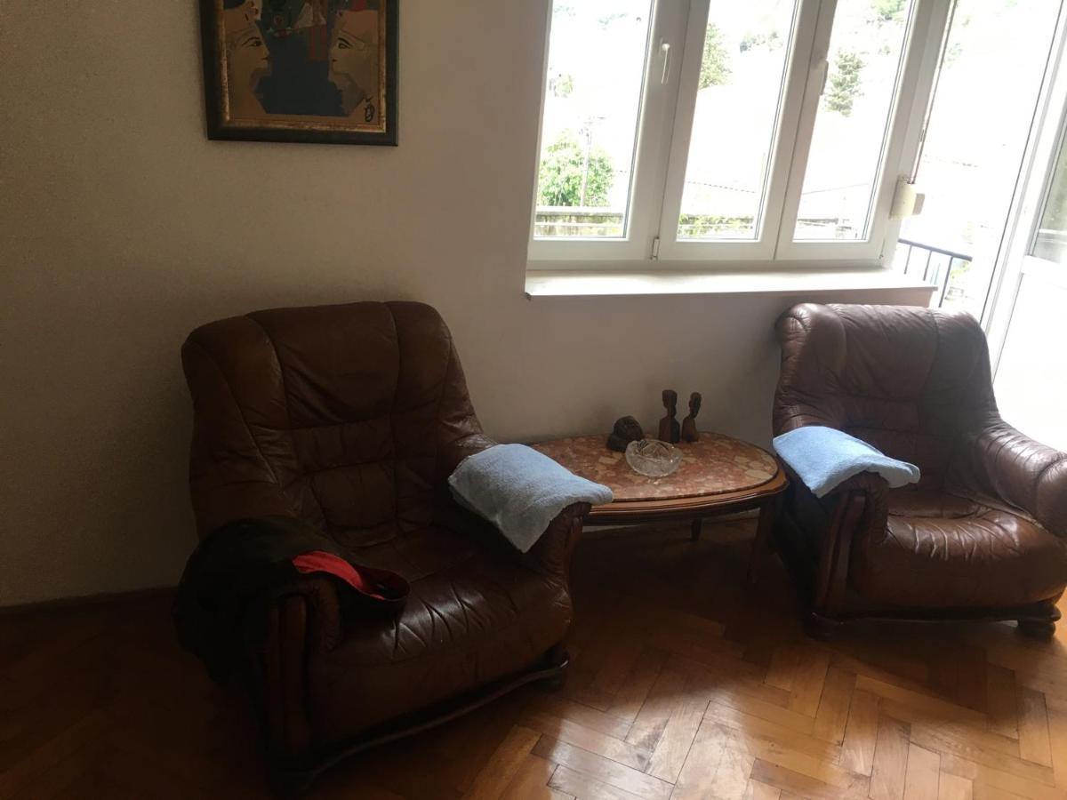 Art House 001 Hotel Kotor Bagian luar foto